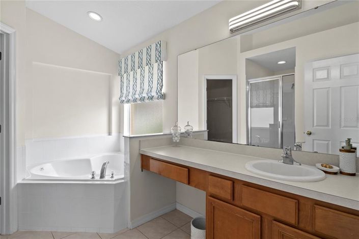 Image No.23-4 Bed House for sale