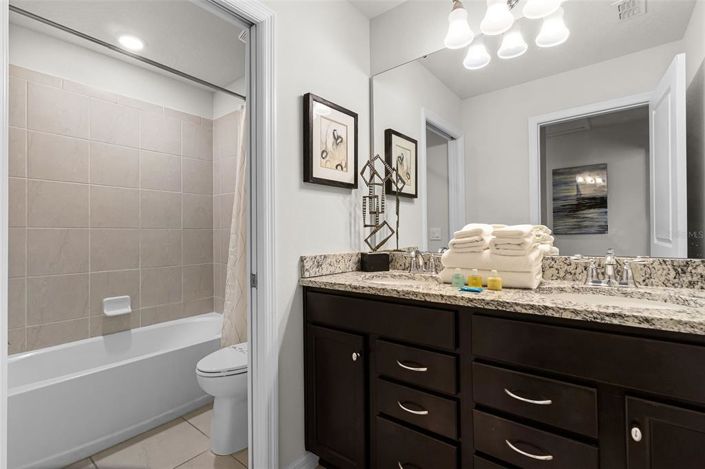 Image No.43-10 Bed Property for sale