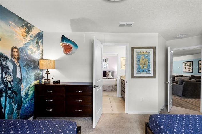 Image No.48-10 Bed Property for sale