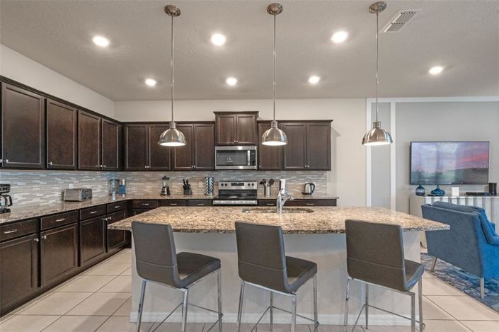 Image No.10-10 Bed House for sale