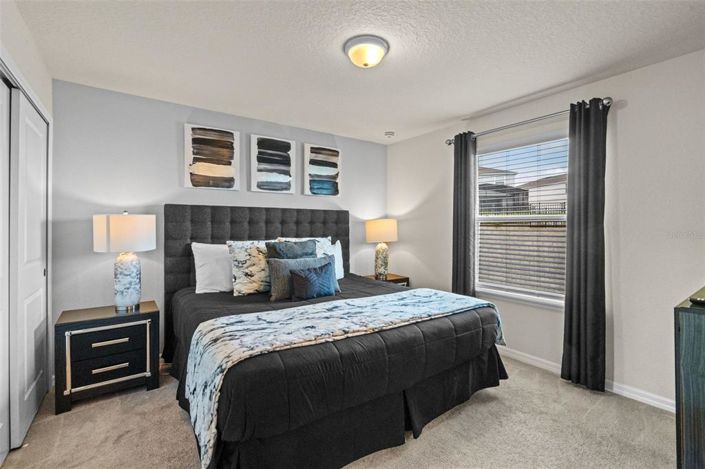 Image No.17-10 Bed Property for sale