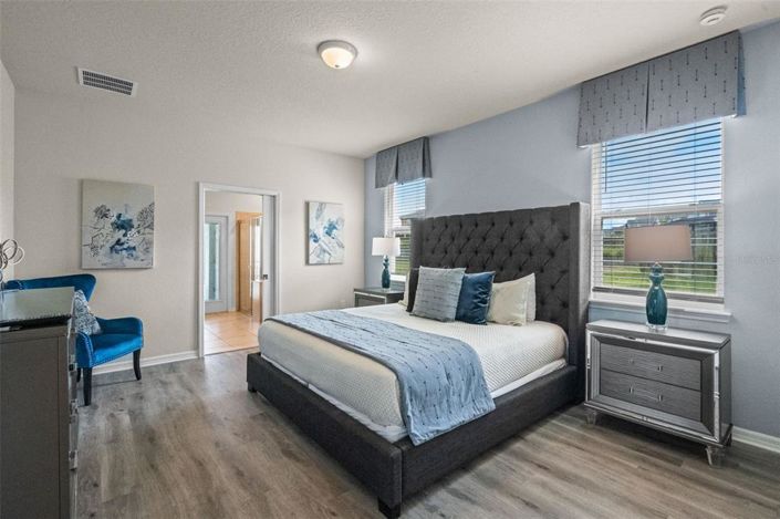 Image No.23-10 Bed House for sale