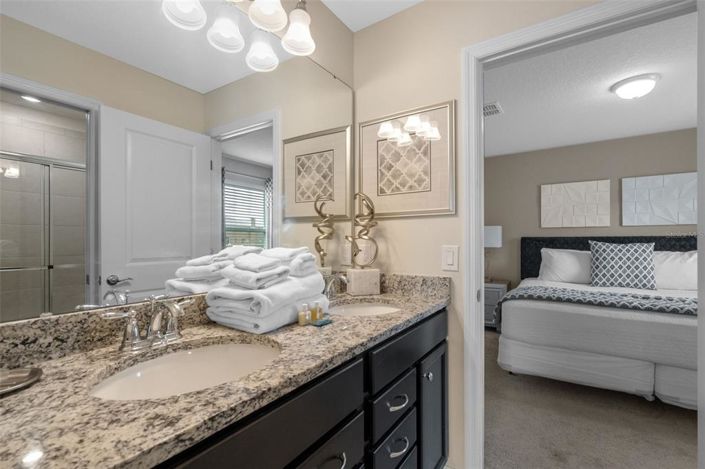 Image No.42-10 Bed House for sale