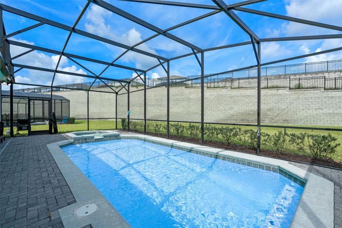 Image No.54-10 Bed House for sale