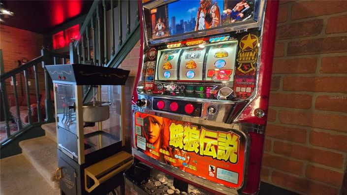 Image No.22-5 Bed Townhouse for sale