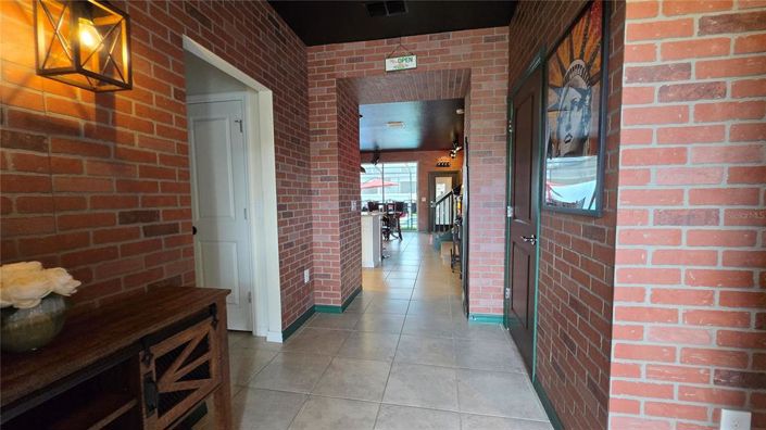 Image No.4-5 Bed Townhouse for sale