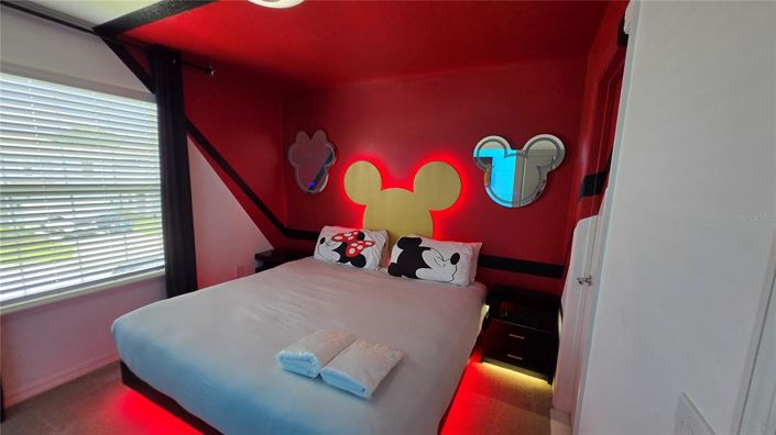 Image No.54-5 Bed Townhouse for sale