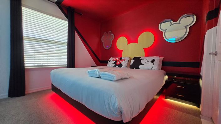 Image No.55-5 Bed Townhouse for sale