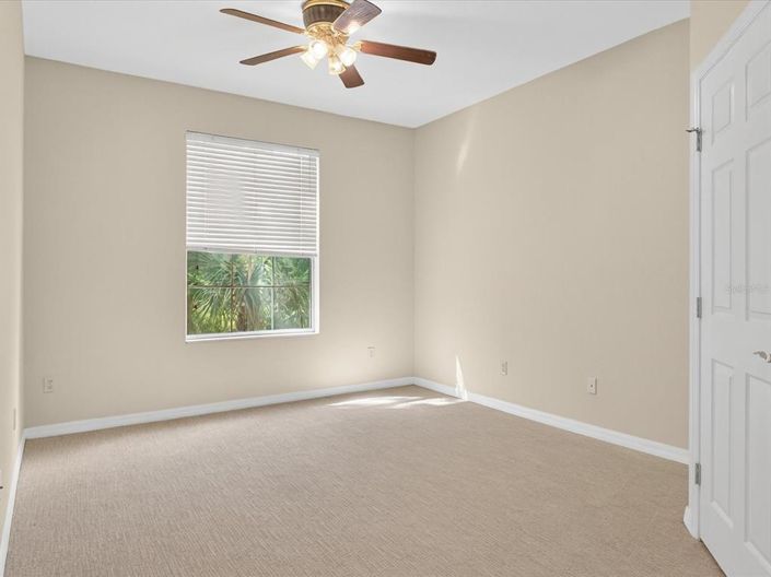 Image No.12-3 Bed Property for sale