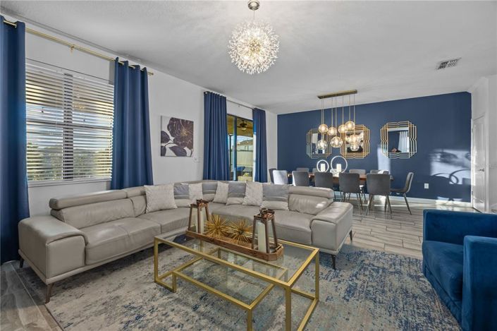 Image No.2-9 Bed House for sale