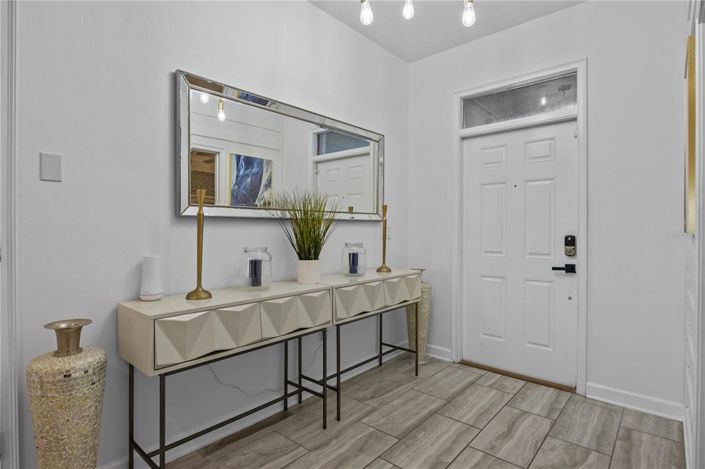 Image No.6-9 Bed House for sale