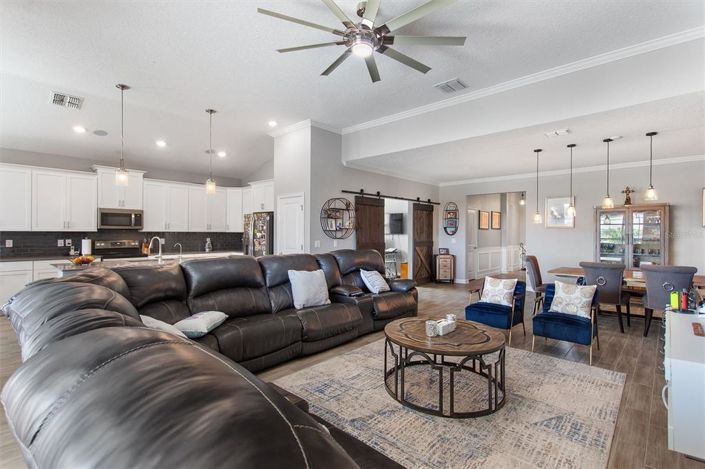 Image No.16-5 Bed Property for sale