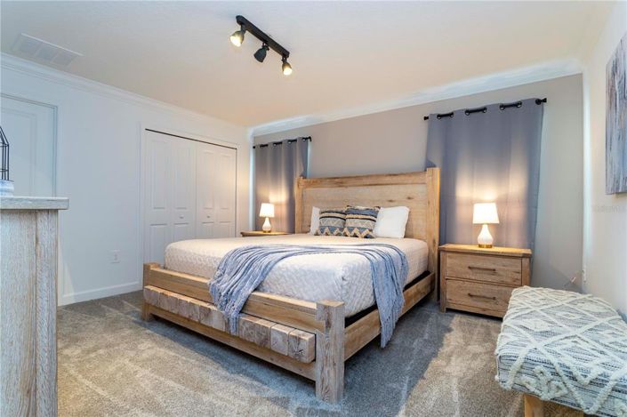 Image No.20-4 Bed Townhouse for sale