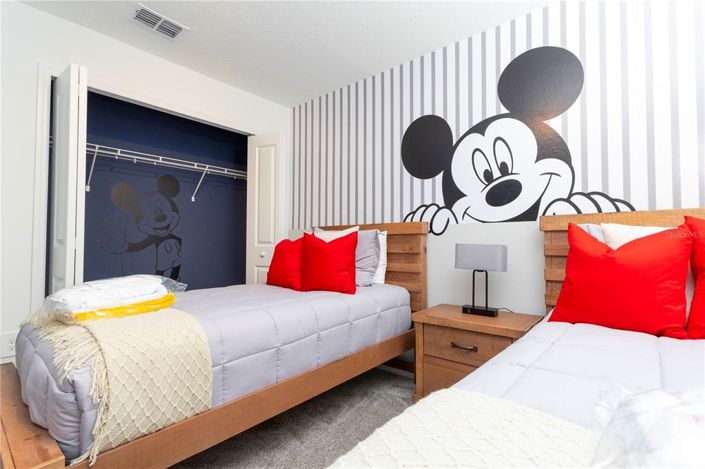 Image No.28-4 Bed Townhouse for sale