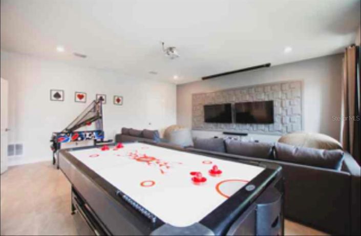 Image No.12-9 Bed House for sale