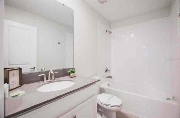 Image No.32-9 Bed House for sale