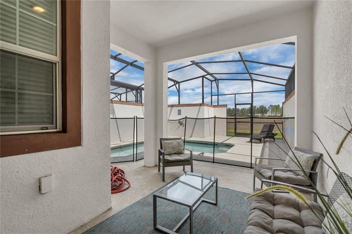 Image No.26-4 Bed Townhouse for sale