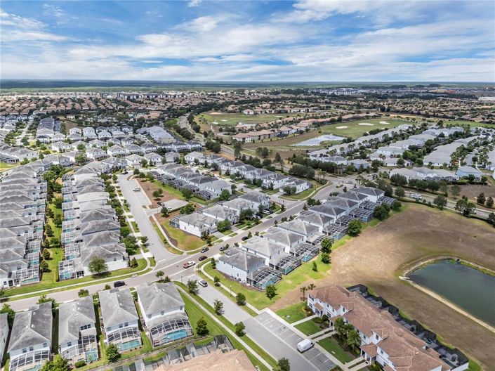 Image No.28-4 Bed Townhouse for sale