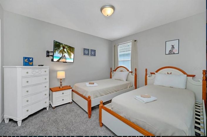 Image No.16-6 Bed Property for sale