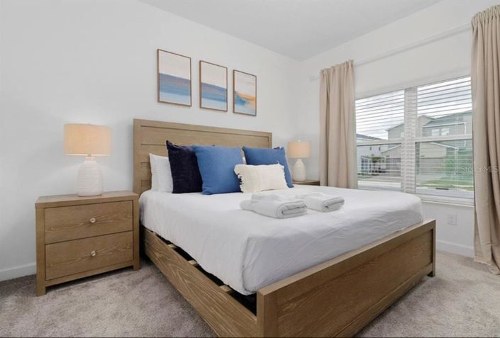 Image No.11-4 Bed Townhouse for sale