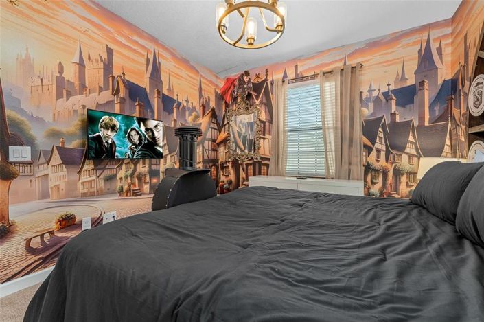 Image No.22-8 Bed Property for sale