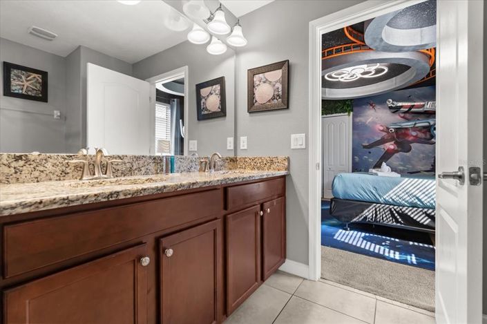 Image No.37-8 Bed Property for sale