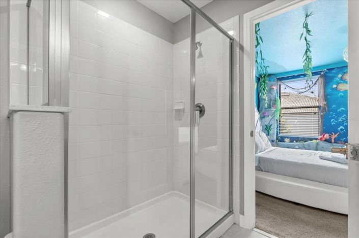 Image No.38-8 Bed Property for sale