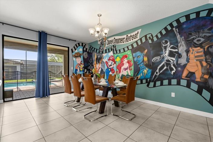 Image No.5-8 Bed Property for sale