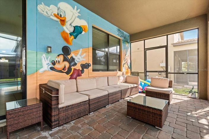 Image No.50-8 Bed Property for sale