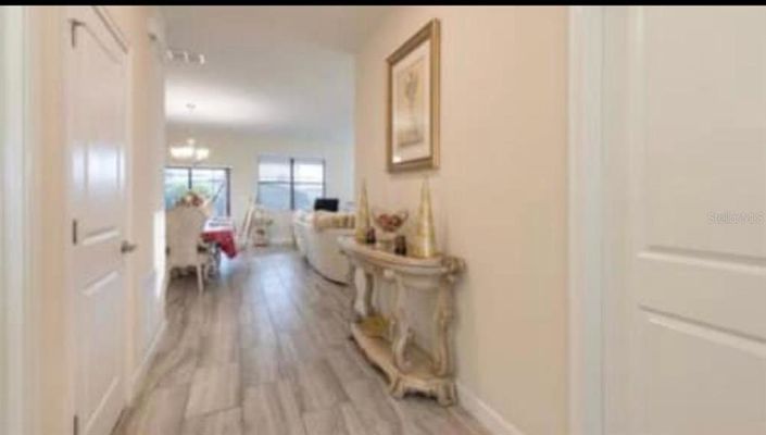 Image No.13-6 Bed Property for sale