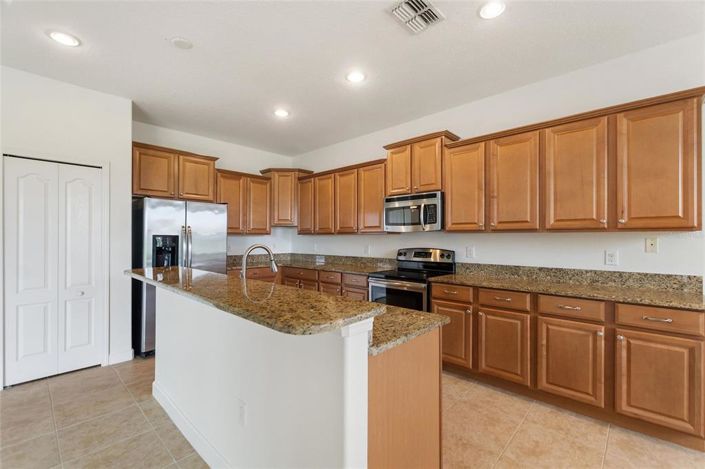 Image No.27-3 Bed Property for sale