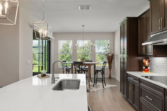 Image No.18-3 Bed House for sale