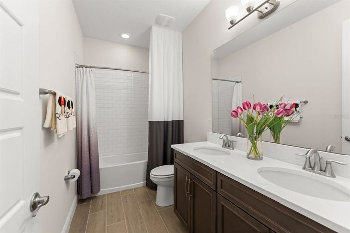 Image No.32-3 Bed House for sale