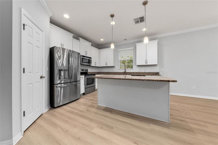 Image No.28-4 Bed House for sale