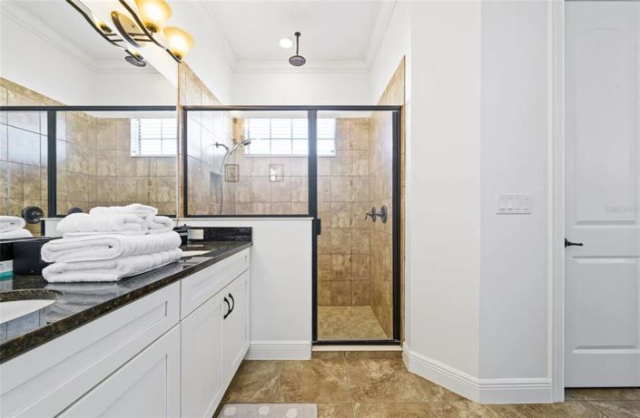 Image No.20-5 Bed House for sale