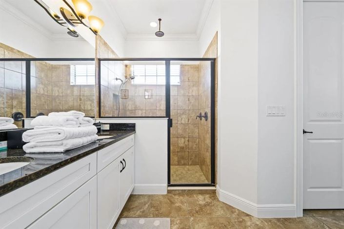 Image No.58-5 Bed House for sale