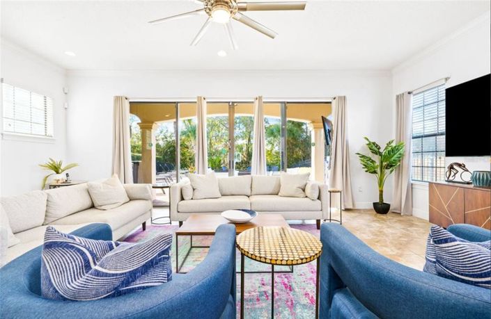 Image No.8-5 Bed House for sale