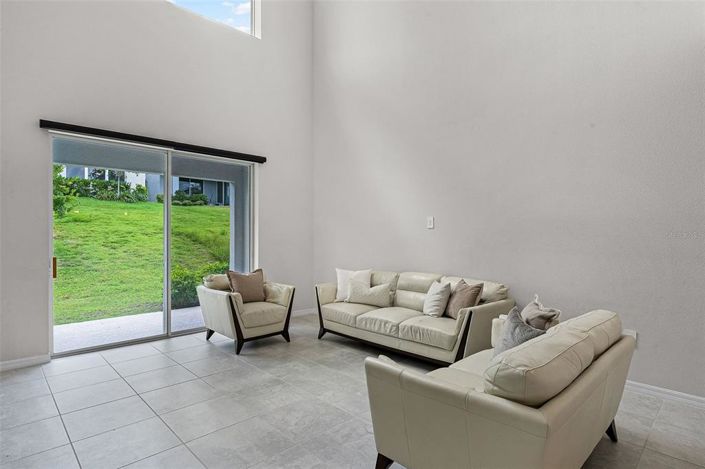 Image No.14-4 Bed House for sale