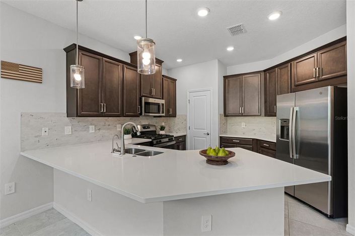 Image No.3-4 Bed House for sale