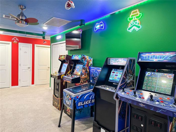 Image No.35-5 Bed Townhouse for sale