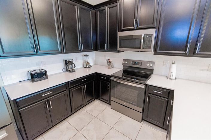 Image No.15-3 Bed Property for sale