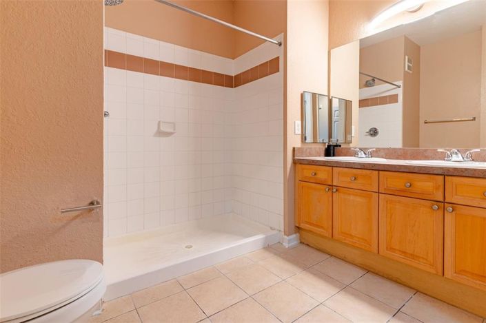 Image No.11-3 Bed Property for sale