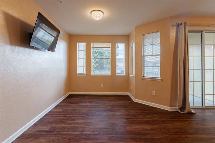 Image No.15-3 Bed Property for sale