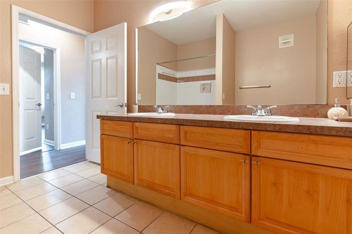 Image No.8-3 Bed Apartment for sale