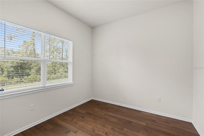 Image No.32-3 Bed House for sale