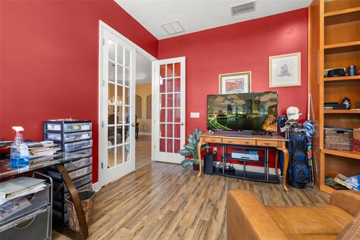 Image No.15-4 Bed House for sale