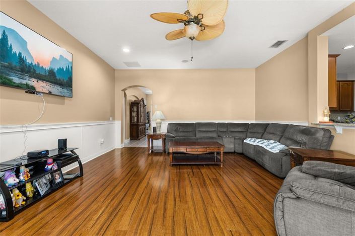 Image No.29-4 Bed House for sale