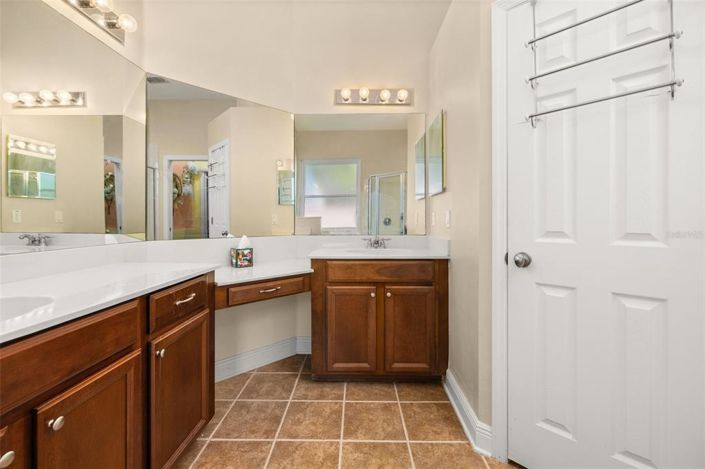 Image No.44-4 Bed House for sale