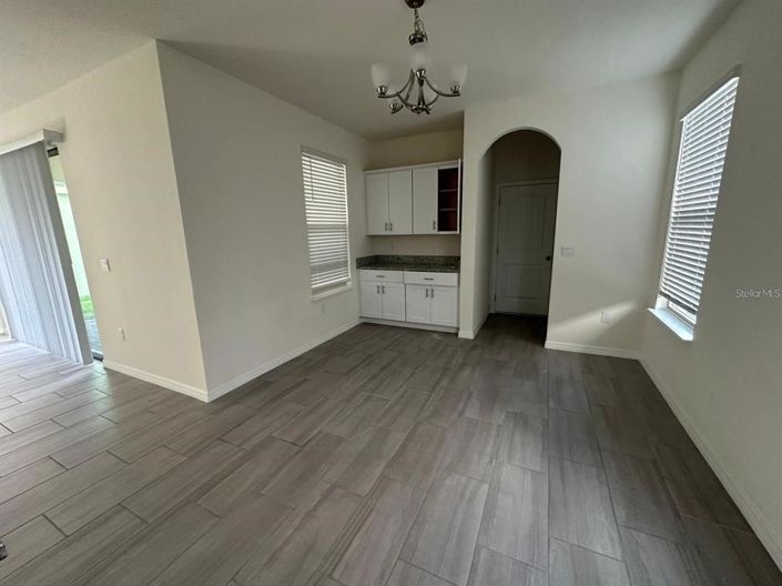 Image No.9-4 Bed House for sale