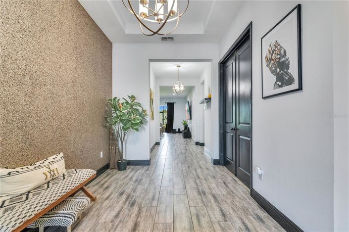 Image No.2-4 Bed House for sale